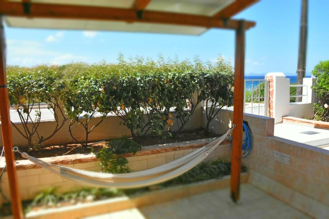 Seaside Studio Meltemi Rafína Exterior foto