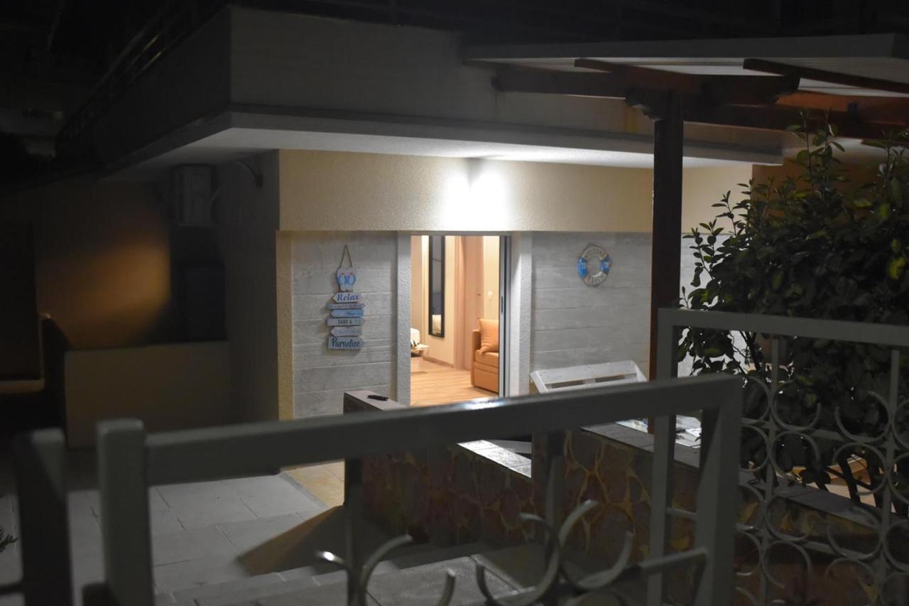 Seaside Studio Meltemi Rafína Exterior foto